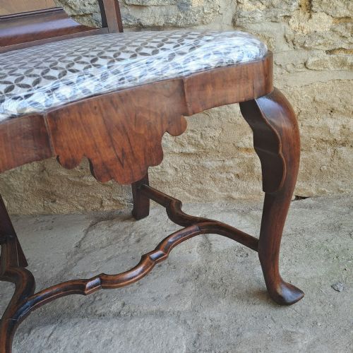 QUEEN ANNE WALNUT CHAIR CIRCA 1720 - ADDITIONAL PHOTO 4