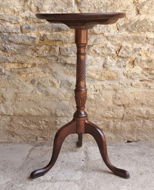 MAHOGANY TRIPOD WINE TABLE CIRCA 1870 - ADDITIONAL PHOTO 2