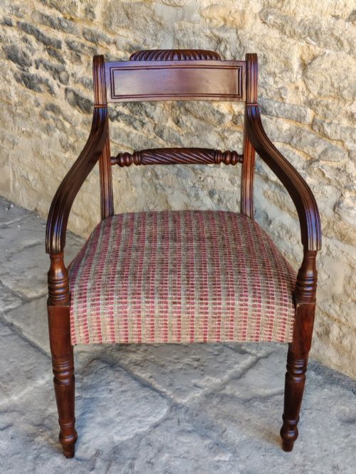 MAHOGANY ROPEBACK CARVER CIRCA 1800 - ADDITIONAL PHOTO 1
