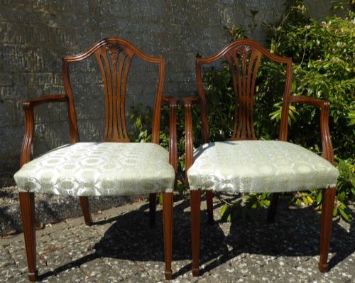 SET OF SIX MAHOGANY DINING CHAIRS CIRCA 1880 - ADDITIONAL PHOTO 1
