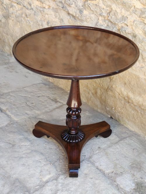MAHOGANY AND ROSEWOOD DISHTOP OCCASIONAL TABLE CIRCA 1820