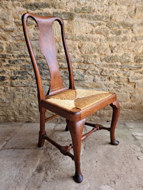 QUEEN ANNE WALNUT CHAIR CIRCA 1710 - ADDITIONAL PHOTO 1