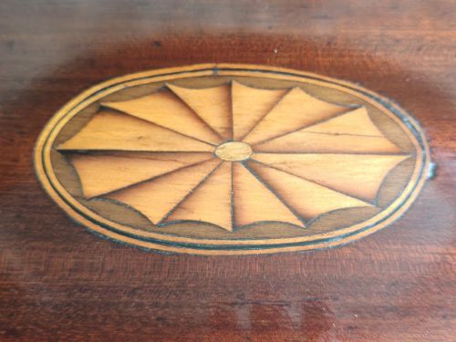MAHOGANY SHIELD SHAPED TOILET MIRROR CIRCA 1760 - ADDITIONAL PHOTO 5