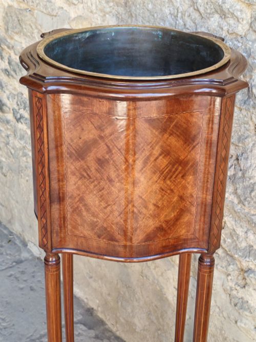 MAHOGANY JARDINIERE STAND CIRCA 1890 - ADDITIONAL PHOTO 2