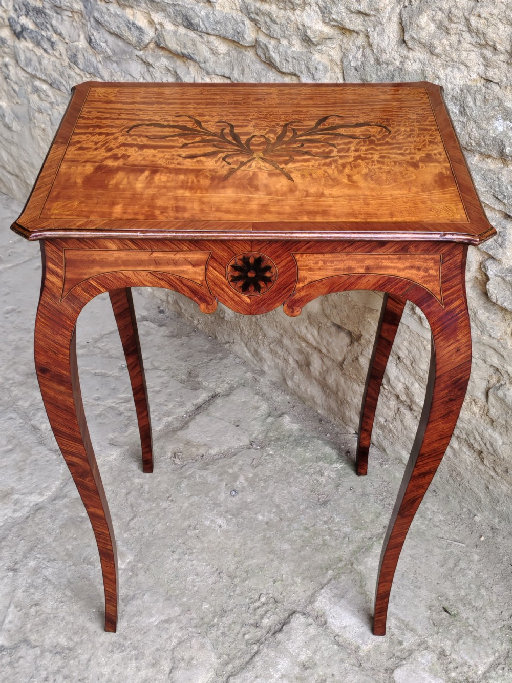 Satinwood and kingwood lamp table. 