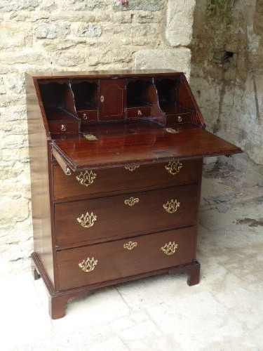 Small mahogany bureau - 18th century