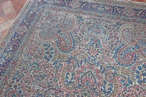 ANTIQUE KIRMAN CARPET PERSIAN CIRCA 1910 - ADDITIONAL PHOTO 2
