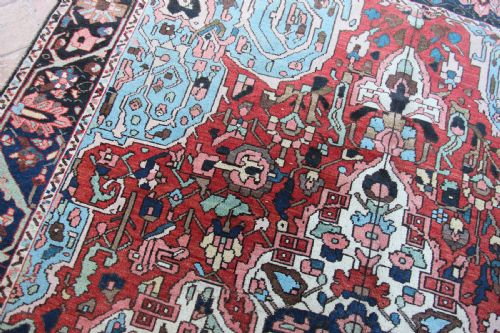 ANTIQUE BAKTIARI CARPET PERSIAN - ADDITIONAL PHOTO 5