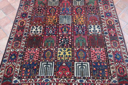 ANTIQUE 'GARDEN' DESIGN BAKTIARI RUG PERSIA - ADDITIONAL PHOTO 2