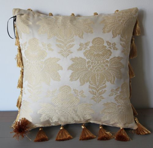 ANTIQUE AUBUSSON CUSHION - ADDITIONAL PHOTO 1