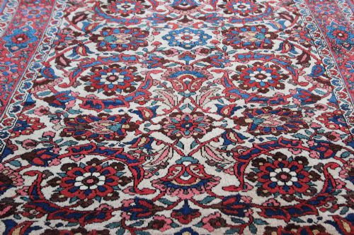 ANTIQUE BAKTIARI RUG PERSIA - ADDITIONAL PHOTO 2