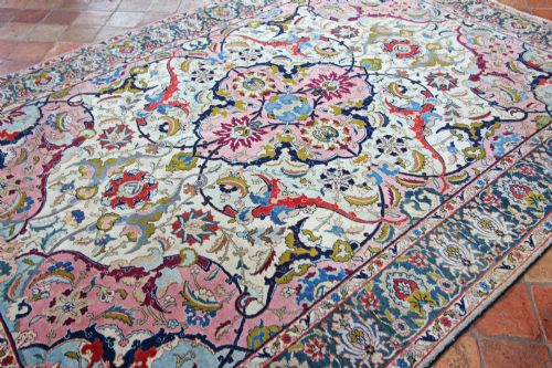 ANTIQUE 'BENLIAN' TABRIZ CARPET - ADDITIONAL PHOTO 1