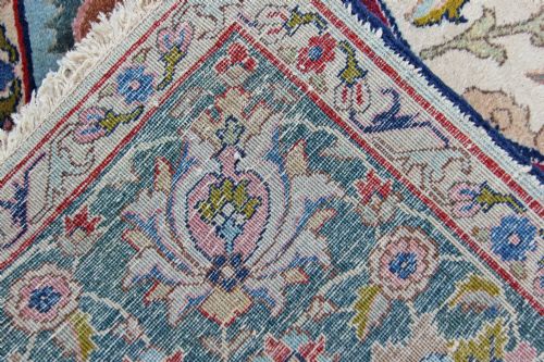 ANTIQUE 'BENLIAN' TABRIZ CARPET - ADDITIONAL PHOTO 2
