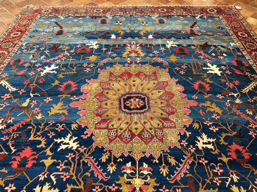 ANTIQUE SERAPI CARPET - ADDITIONAL PHOTO 5