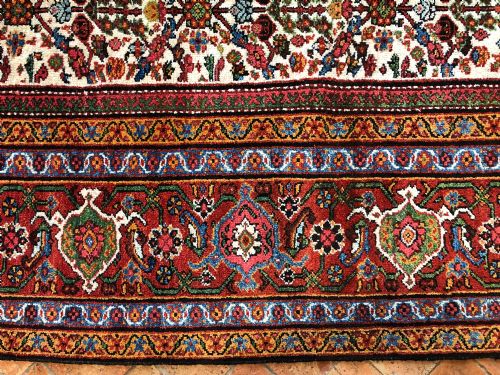 ANTIQUE FEREGHAN CARPET - ADDITIONAL PHOTO 1