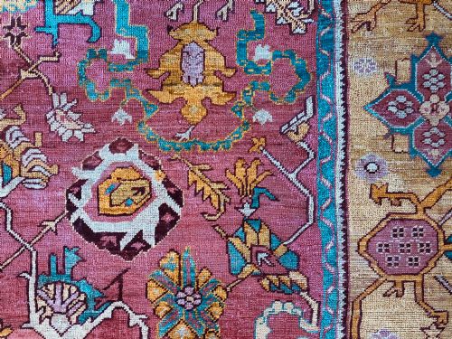ANTIQUE USHAK CARPET - ADDITIONAL PHOTO 1