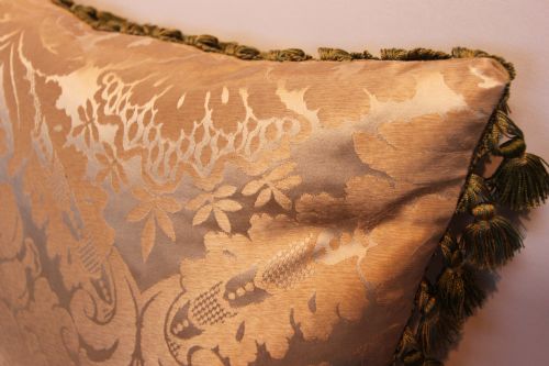 ANTIQUE AUBUSSON CUSHION - ADDITIONAL PHOTO 6