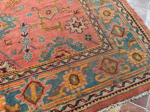 ANTIQUE USHAK CARPET - ADDITIONAL PHOTO 4