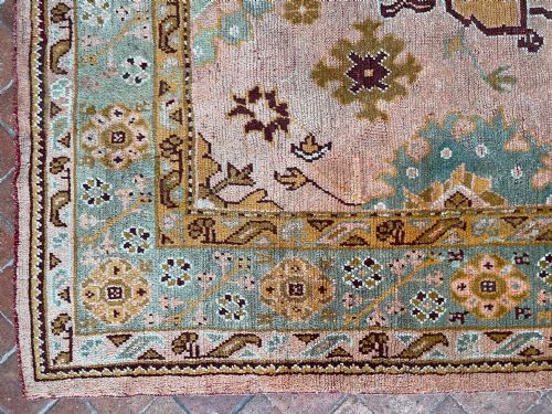 ANTIQUE USHAK CARPET - ADDITIONAL PHOTO 3