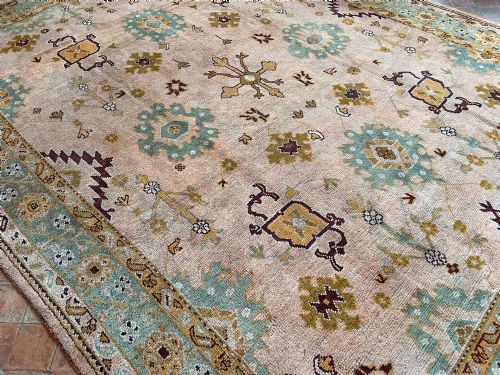 ANTIQUE USHAK CARPET - ADDITIONAL PHOTO 10