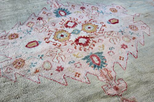 ANTIQUE ANGORA USHAK CARPET - ADDITIONAL PHOTO 1