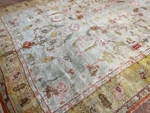 ANTIQUE USHAK CARPET - ADDITIONAL PHOTO 4