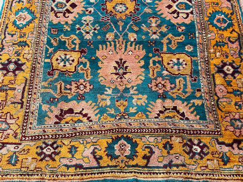ANTIQUE USHAK CARPET - ADDITIONAL PHOTO 1
