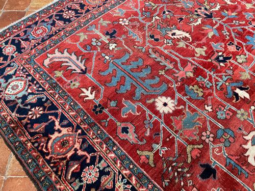 FINE ANTIQUE HERIZ CARPET - ADDITIONAL PHOTO 1