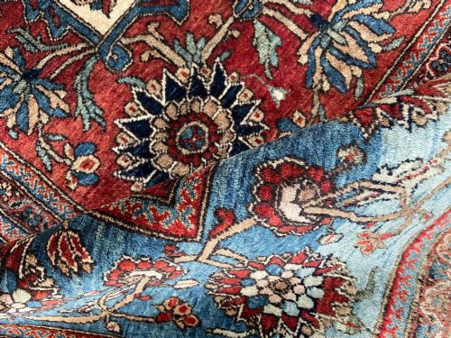 RARE ANTIQUE FARAHAN RUG - ADDITIONAL PHOTO 2