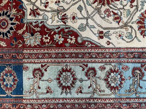 RARE ANTIQUE FARAHAN RUG - ADDITIONAL PHOTO 4