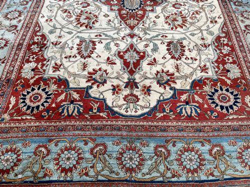 RARE ANTIQUE FARAHAN RUG - ADDITIONAL PHOTO 5