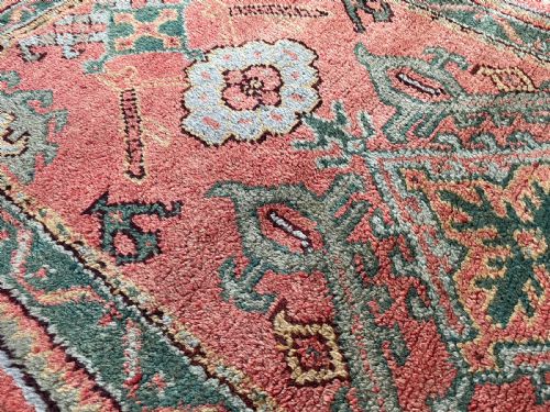 ANTIQUE USHAK RUG - ADDITIONAL PHOTO 4