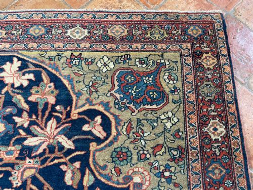 ANTIQUE FARAHAN RUG - ADDITIONAL PHOTO 3