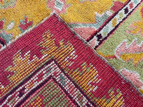 ANTIQUE USHAK CARPET - ADDITIONAL PHOTO 1
