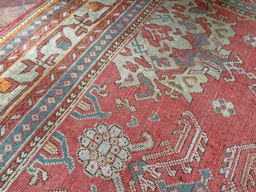 ANTIQUE USHAK CARPET - ADDITIONAL PHOTO 2