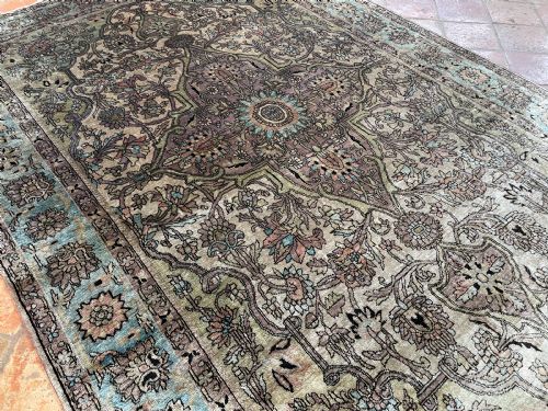 ANTIQUE SILK FARAHAN RUG - ADDITIONAL PHOTO 1