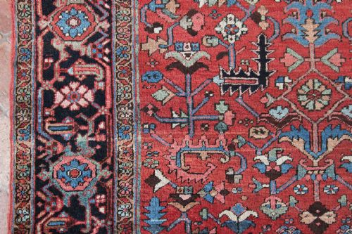 ANTIQUE HERIZ KELLEH CARPET - ADDITIONAL PHOTO 4