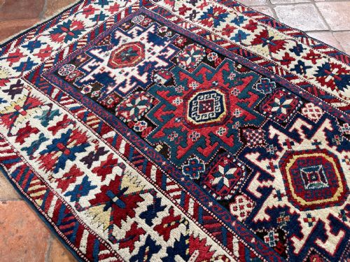 ANTIQUE LESGHI RUG - ADDITIONAL PHOTO 3