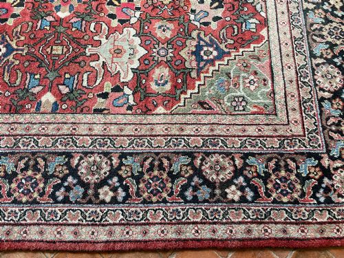 ANTIQUE MAHAL CARPET - ADDITIONAL PHOTO 1