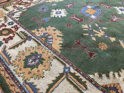 ANTIQUE USHAK CARPET - ADDITIONAL PHOTO 2