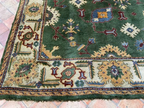 ANTIQUE USHAK CARPET - ADDITIONAL PHOTO 4