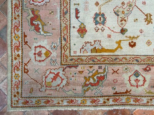 RARE ANTIQUE USHAK CARPET CIRCA 1880 - ADDITIONAL PHOTO 1