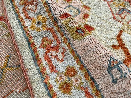 RARE ANTIQUE USHAK CARPET CIRCA 1880 - ADDITIONAL PHOTO 4