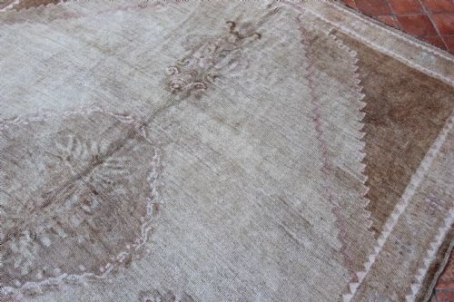 ANTIQUE USHAK CARPET - ADDITIONAL PHOTO 4