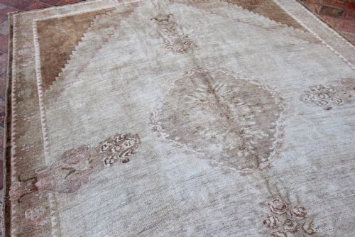ANTIQUE USHAK CARPET - ADDITIONAL PHOTO 5