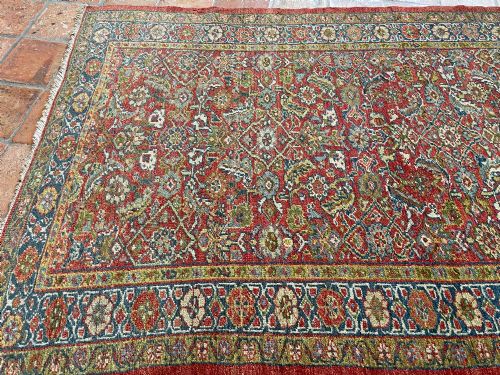 ANTIQUE SULTANABAD RUG - ADDITIONAL PHOTO 1