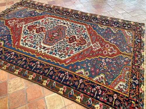 ANTIQUE BAKTIARI RUG - ADDITIONAL PHOTO 5