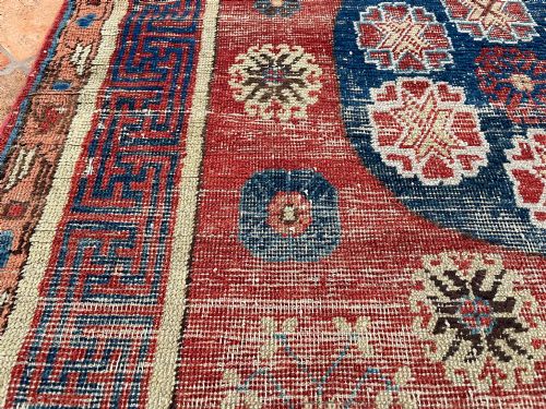 ANCIENT ANTIQUE KHOTAN RUG - ADDITIONAL PHOTO 2