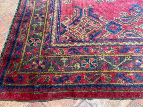 ANTIQUE USHAK CARPET - ADDITIONAL PHOTO 2