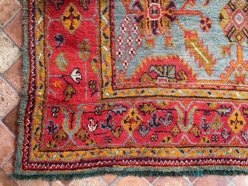 ANTIQUE USHAK CARPET - ADDITIONAL PHOTO 2